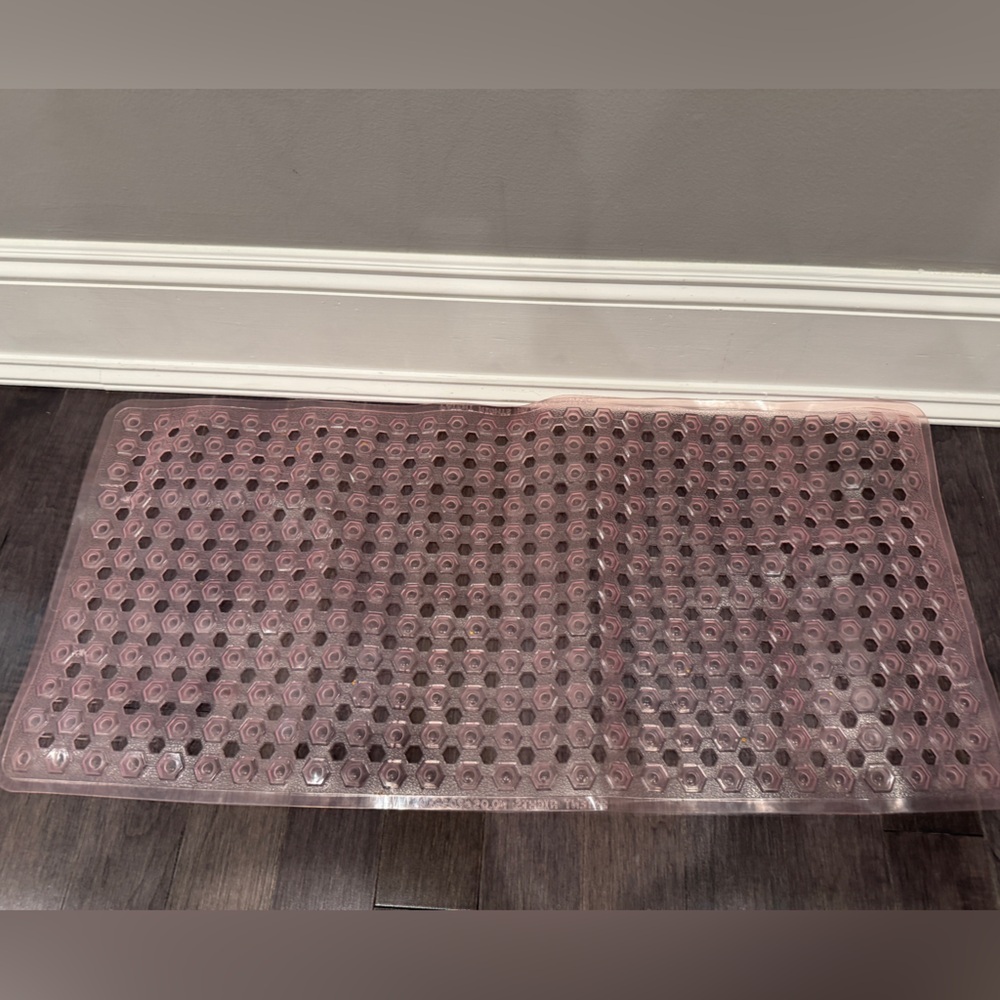 Light Pink Non-Slip Bath Mat for Seniors Babies Toddlers Infants 21” x 21”